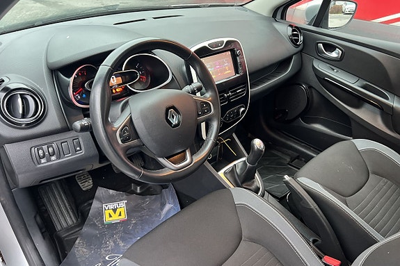 Renault Clio 15 of 22