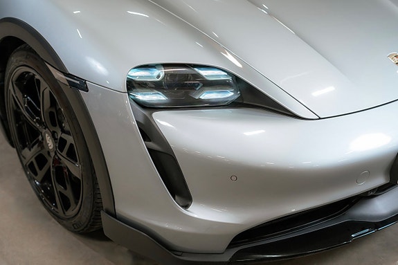 Porsche Taycan 4 9 of 27