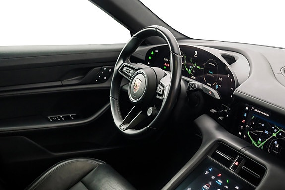 Porsche Taycan 4 25 of 27