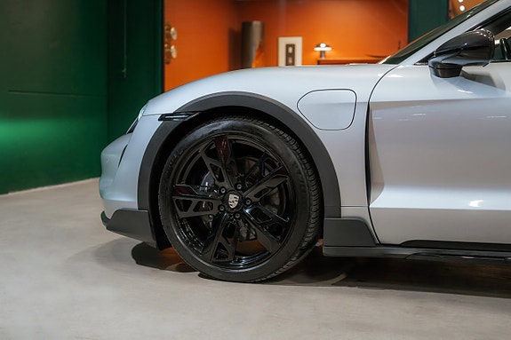 Porsche Taycan 4 7 of 27