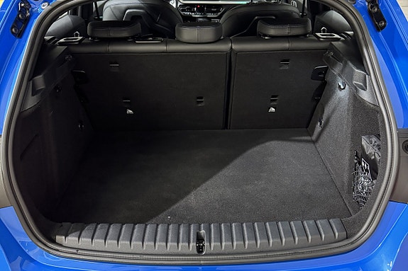 BMW 118i 4 of 5