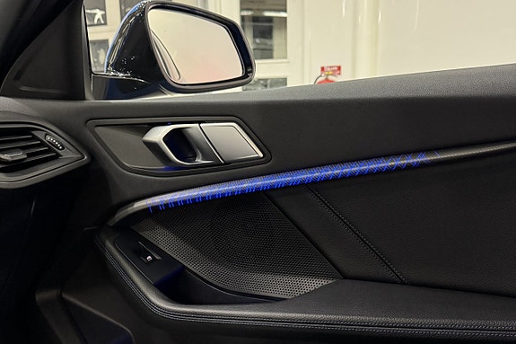 BMW 118i 8 of 12