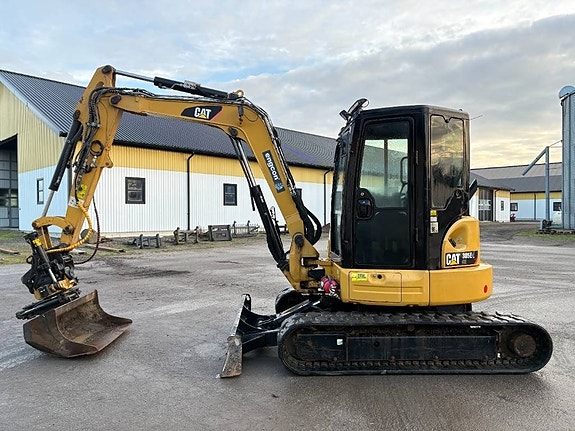 CAT 305E grävmaskin, rototilt med grip