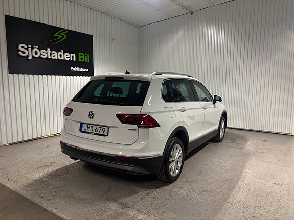 Volkswagen Tiguan 4 of 5