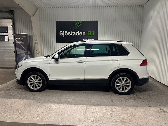 Volkswagen Tiguan 2 of 5