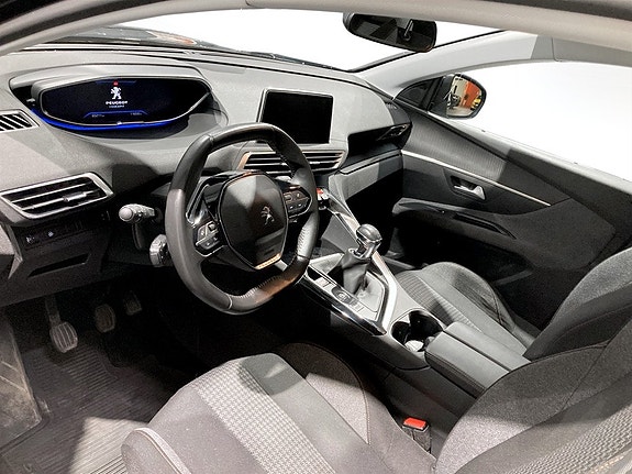 Peugeot 5008 4 of 5