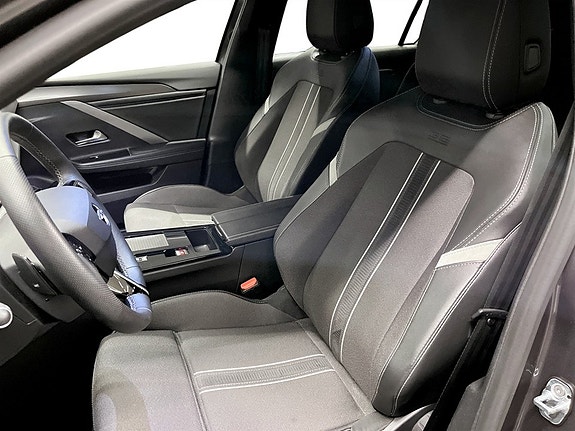 Opel Astra 4 of 5
