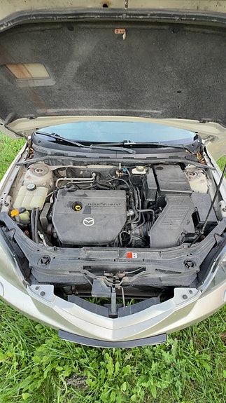 Mazda 3 4 of 5