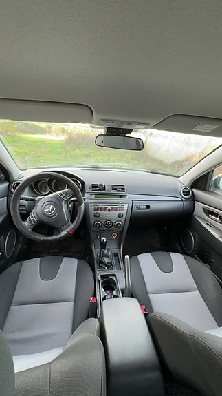 Mazda 3 3 of 5