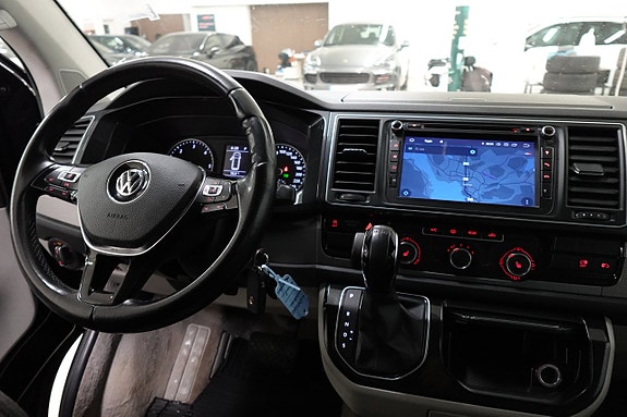Volkswagen Multivan 7 of 20