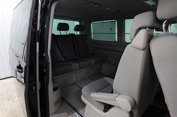 Volkswagen Multivan 17 of 20