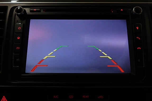 Volkswagen Multivan 9 of 20