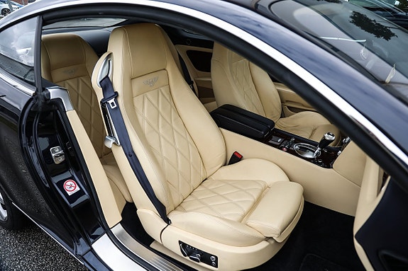 Bentley Continental GT 15 of 23