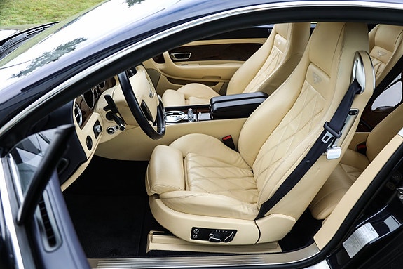 Bentley Continental GT 10 of 23