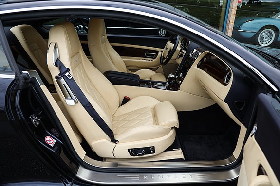 Bentley Continental GT 14 of 23