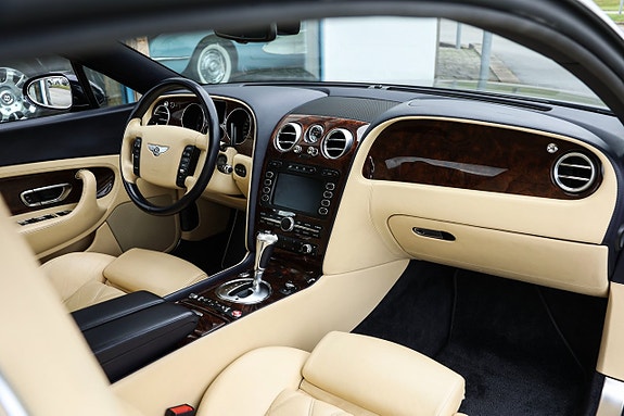Bentley Continental GT 16 of 23