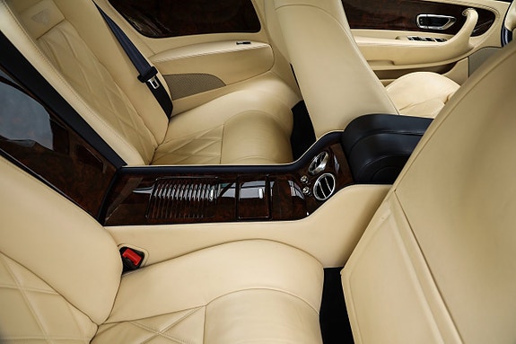 Bentley Continental GT 18 of 23