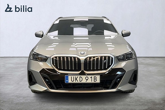 BMW i5 8 of 14
