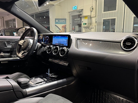 Mercedes-Benz GLA200 d 9 of 26