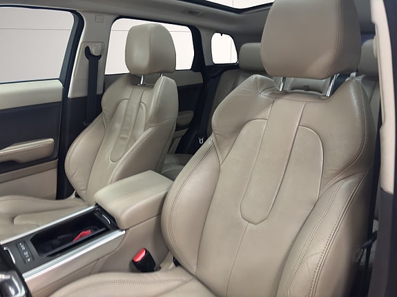 Land Rover Range Rover Evoque 10 of 23