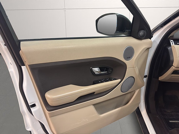 Land Rover Range Rover Evoque 14 of 23