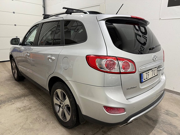 Hyundai Santa Fe 3 of 12