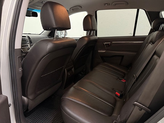 Hyundai Santa Fe 11 of 12
