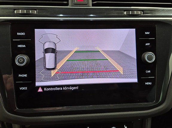Volkswagen Tiguan 7 of 9