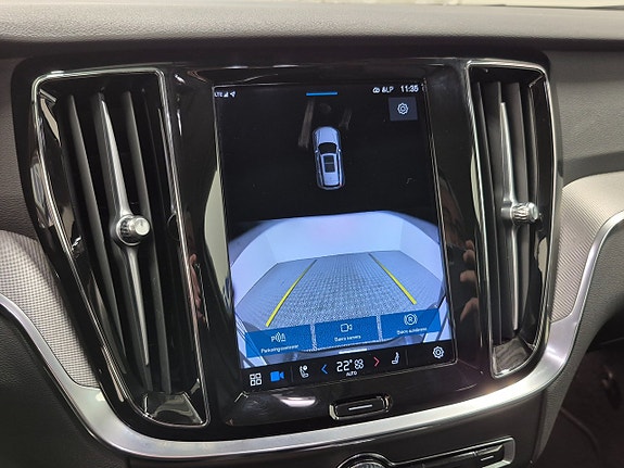 Volvo V60 8 of 13