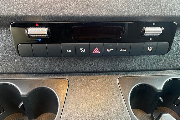 Mercedes-Benz Sprinter 208 12 of 19