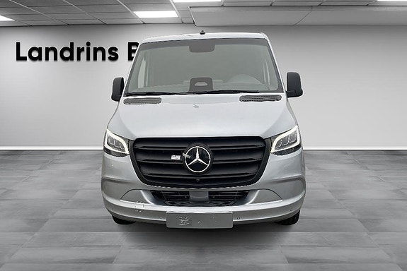 Mercedes-Benz Sprinter 208 2 of 19