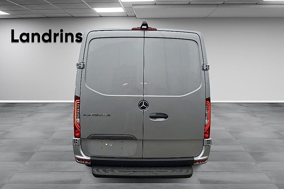 Mercedes-Benz Sprinter 208 5 of 19