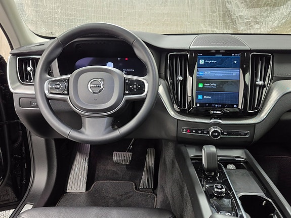 Volvo XC60 6 of 12