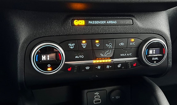 Ford Kuga 10 of 27
