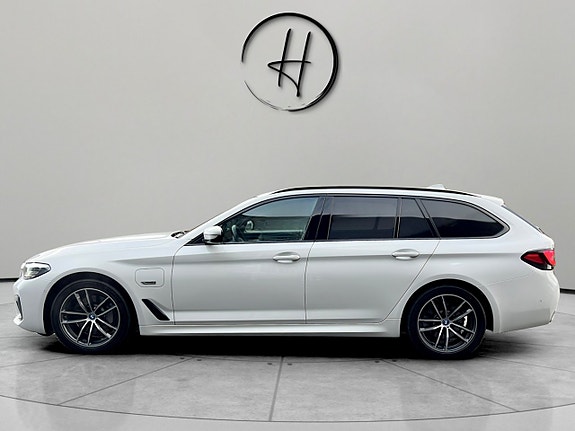 BMW 530e 8 of 30