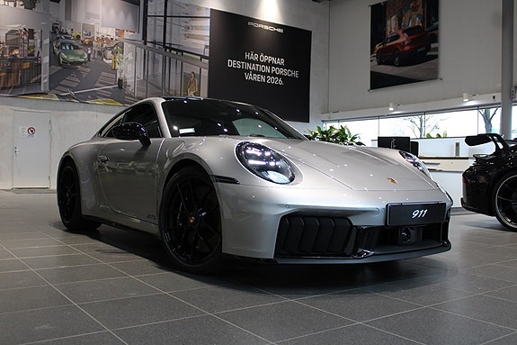 Porsche 911 Carrera 4 GTS