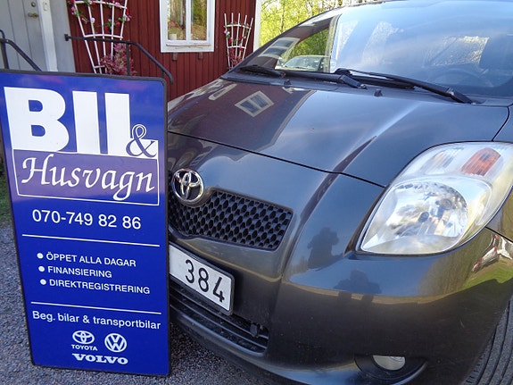 Toyota Yaris 27 of 30