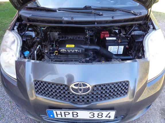 Toyota Yaris 29 of 30