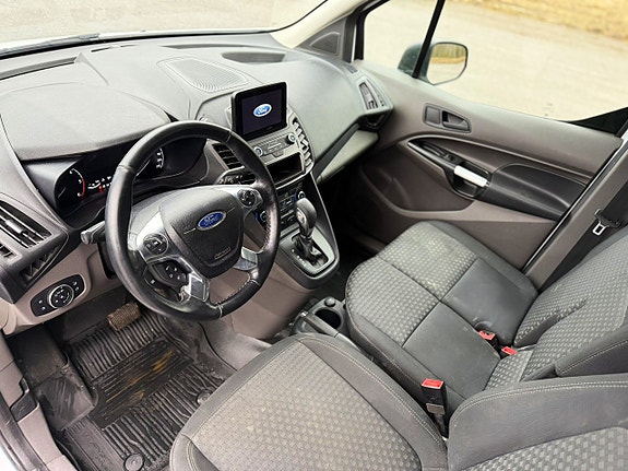 Ford Transit Connect 11 of 17