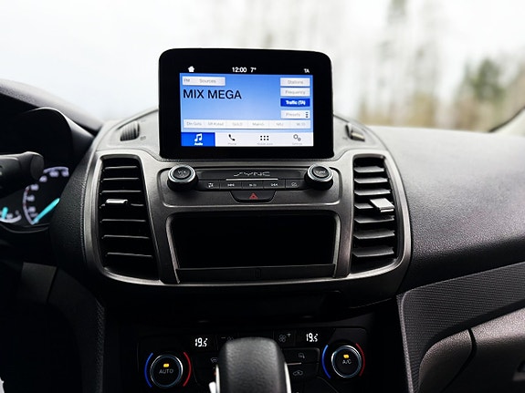 Ford Transit Connect 15 of 17
