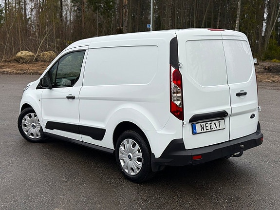 Ford Transit Connect 3 of 5