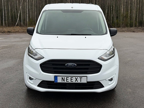 Ford Transit Connect 8 of 17