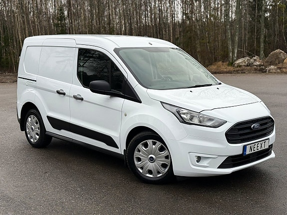 Ford Transit Connect 7 of 17