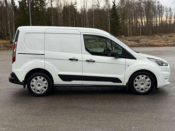 Ford Transit Connect 6 of 17