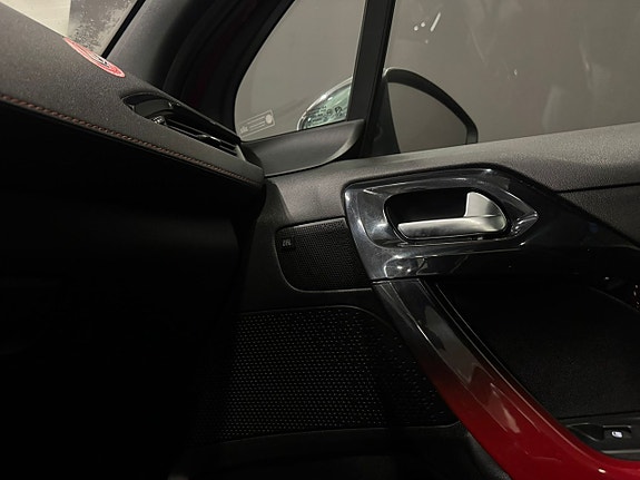 Peugeot 208 14 of 23