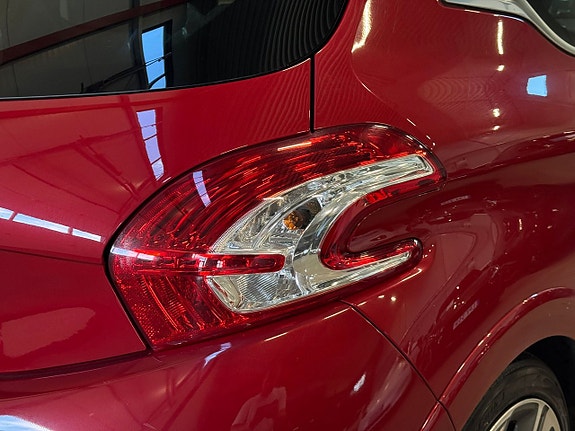 Peugeot 208 11 of 23