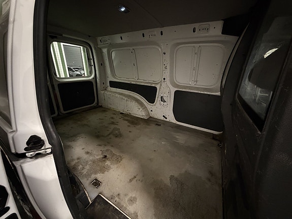 Volkswagen Caddy Maxi 7 of 17