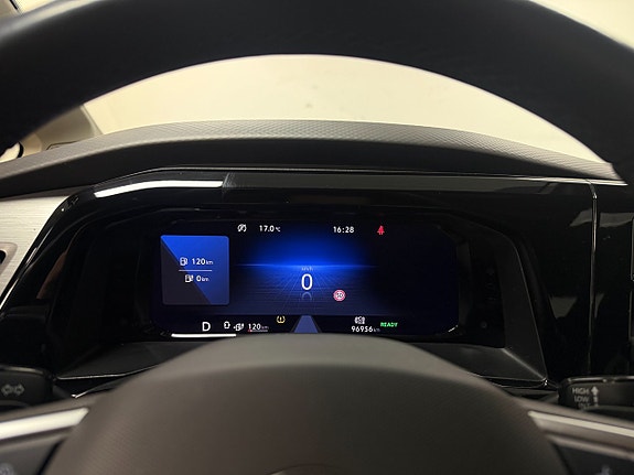 Volkswagen Multivan - 16