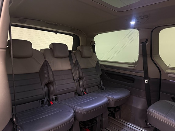 Volkswagen Multivan - 14