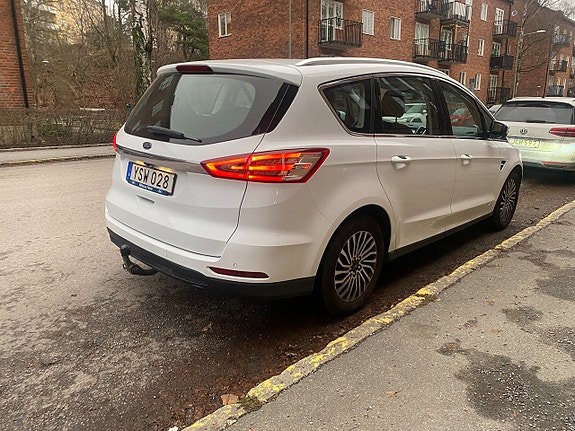 Ford S-MAX 6 of 28